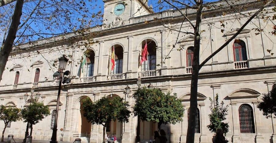 Seville: Paranormal Walking Tour in Spanish - Starting near Seville City Hall
