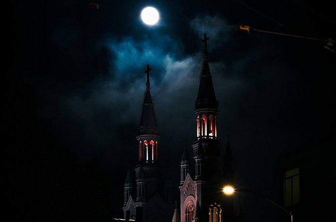 SF's North Beach: Gourmet Ghost Tour - Includes full meal, 3 hrs - A modern tale and the move into Chinatown