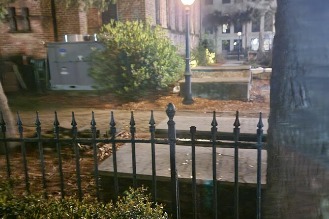 Shadows of the Peninsula - Haunts, Pirates and Death Ghost Tour - Why this Charleston ghost walk works after dark