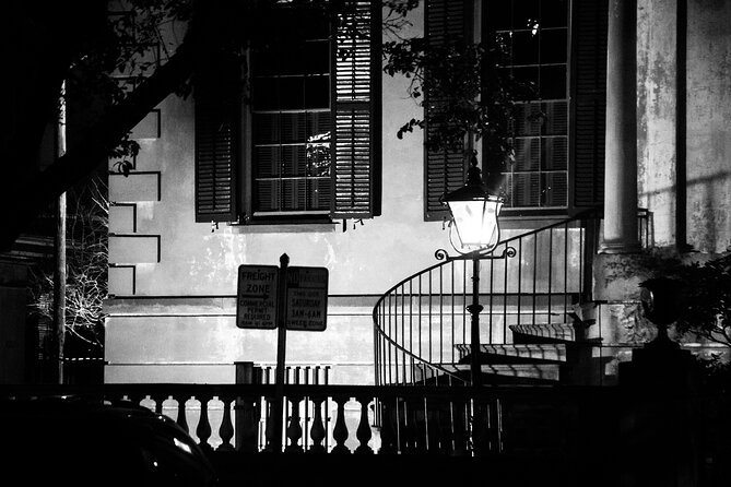 Sinister Sins & Shadows: A Savannah Ghost Tour - Wright Square and the Spirit of Tomochichi