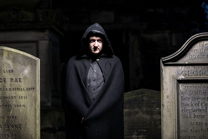 Small Group Edinburgh Underground Vaults & Graveyard Ghost Tour - How the group size changes the experience