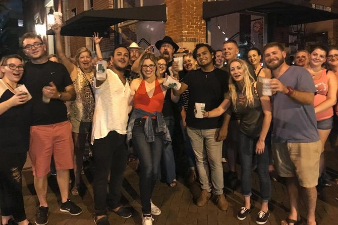Spooky Savannah Haunted Pub Crawl - Meeting the guide at the 17Hundred90 Inn
