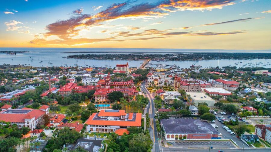 St. Augustine: Adults-Only Walking Ghost Tour - Why St. Augustine works so well after dark