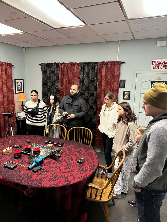 St. Augustine: Dixie House Paranormal Investigation - The guide makes or breaks the evening