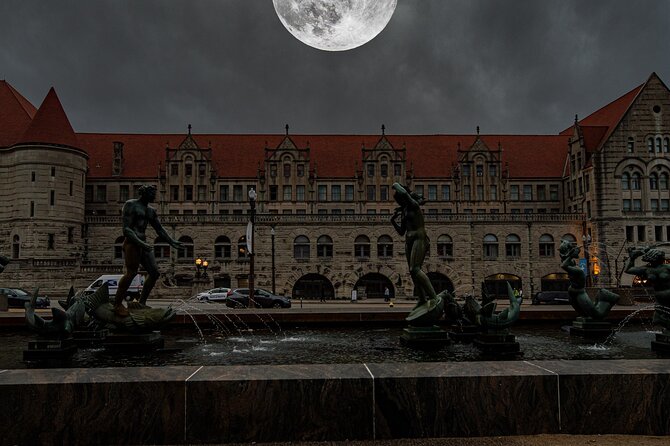 St Louis Ghost Tours: Sinister Sins & Shadows Ghost Tour - Union Station Hotel closes the loop