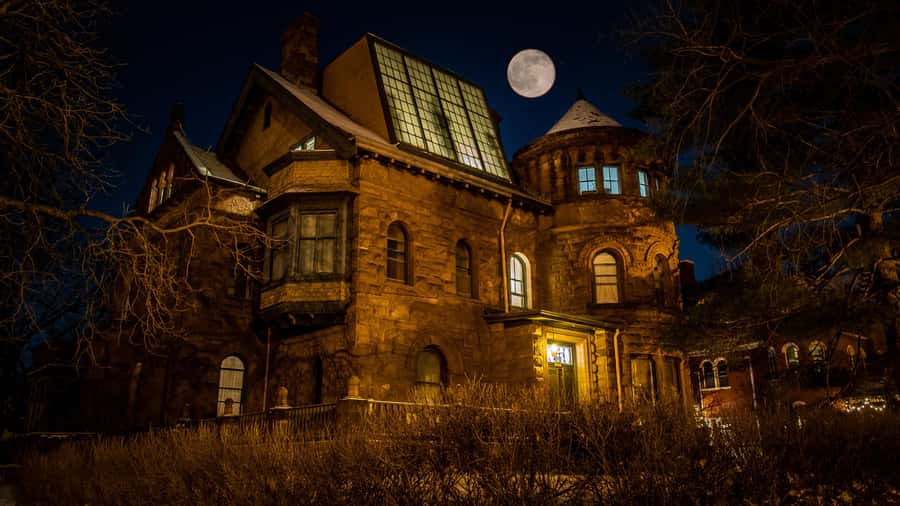 St. Paul: Twin Cities Haunts Ghost Walking Tour - Old Smith Vine Mansion and St. Paul Architecture