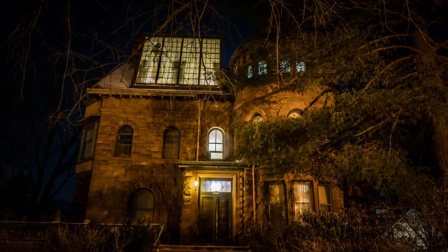 St. Paul: Twin Cities Haunts Ghost Walking Tour - Cochran Park and the Open-Air Haunted Stops