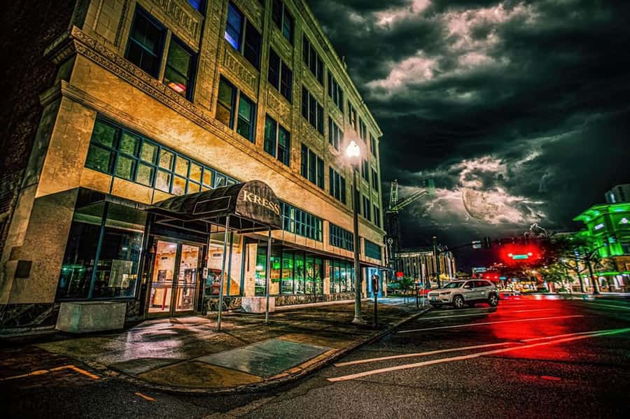St. Petersburg: Ghosts and Spirits Haunted Walking Tour - Why the one-hour format can work well
