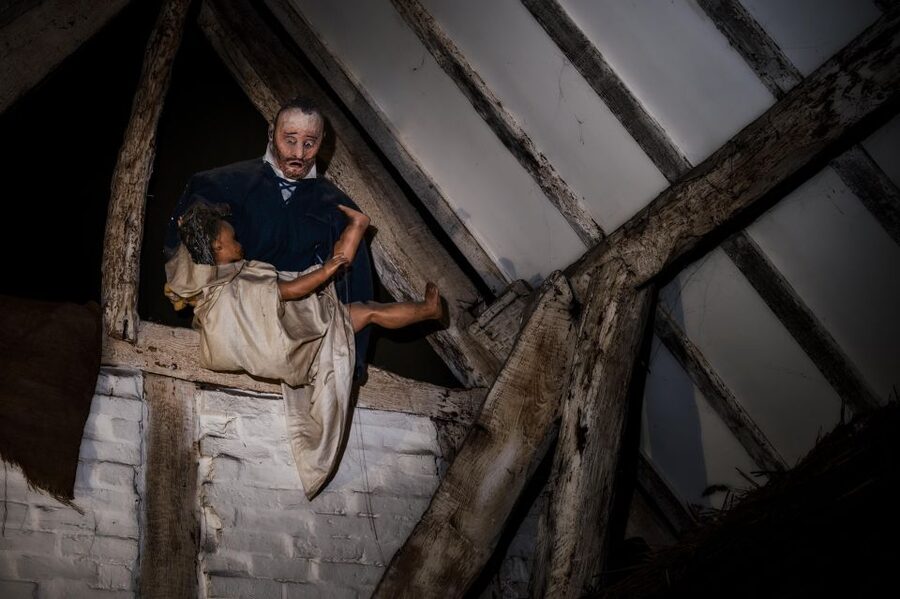 Stratford-upon-Avon: Lantern-Lit Ghost Tour at Tudor World - Plague, war, fire, and witchcraft
