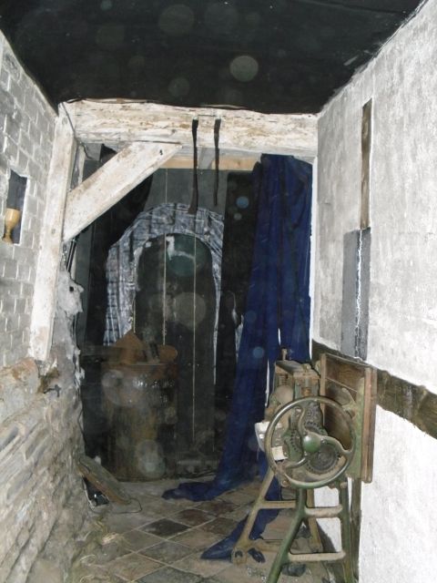 Stratford-upon-Avon: Lantern-Lit Ghost Tour at Tudor World - Practical concerns inside the old building