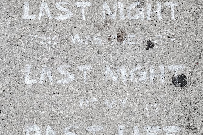 Sunset Boulevard True Crime and Ghost Stories Tour - Sunset Plaza Before the Billboards