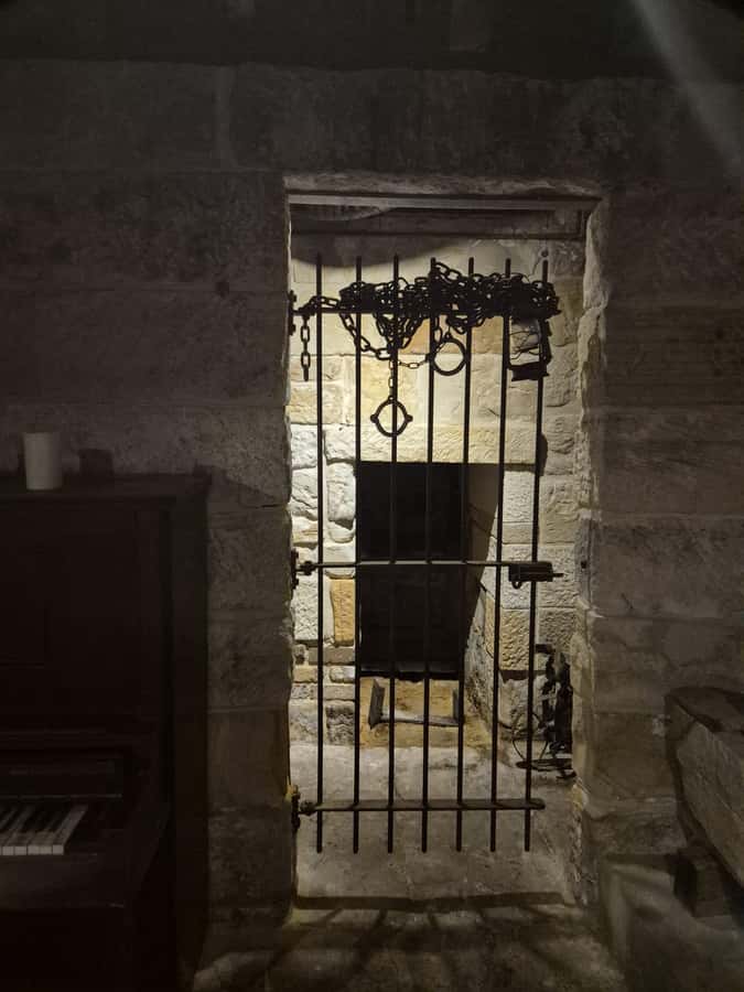 SYDNEY : Ghosts, Grog & The Rocks: Haunted Pubs &Cellar Tour - Vanishing sailors and the Woman in Black