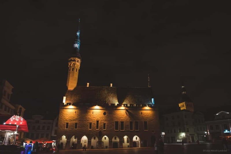 Tallinn: Old Town Ghost Tour - Starting at the Tourist Information Centre