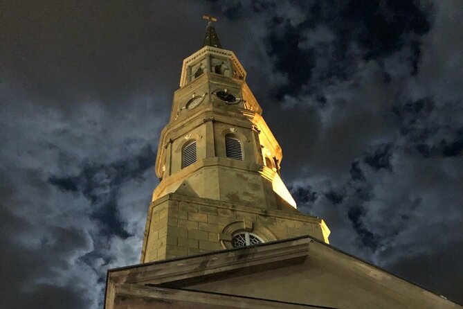 The Charleston Boo Hag and Brews Ghost and Bar Tour - A ghost walk grounded in Charleston’s past