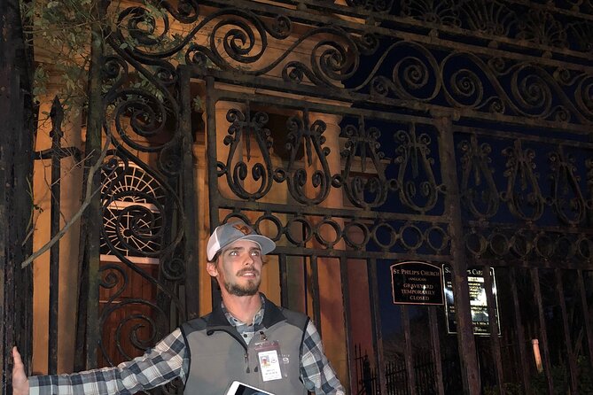 The Charleston Boo Hag and Brews Ghost and Bar Tour - Meeting Captain Bryan at Tommy Condon’s