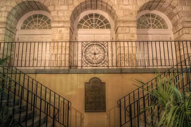 The Death and Depravity Ghost Tour in Charleston - Circular Congregational Church and the oldest tomb