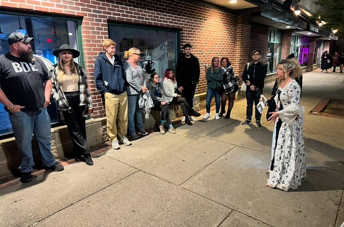 The Ghost Walk. Tortured Souls of Salem - A local guide makes the difference