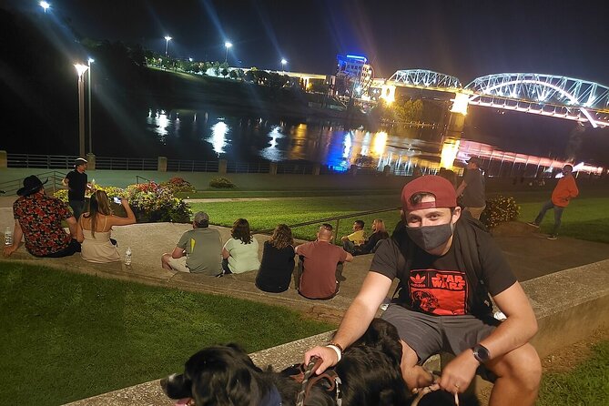 The Ghosts of Nashville Night-Time Walking Tour - The guides shape the whole evening