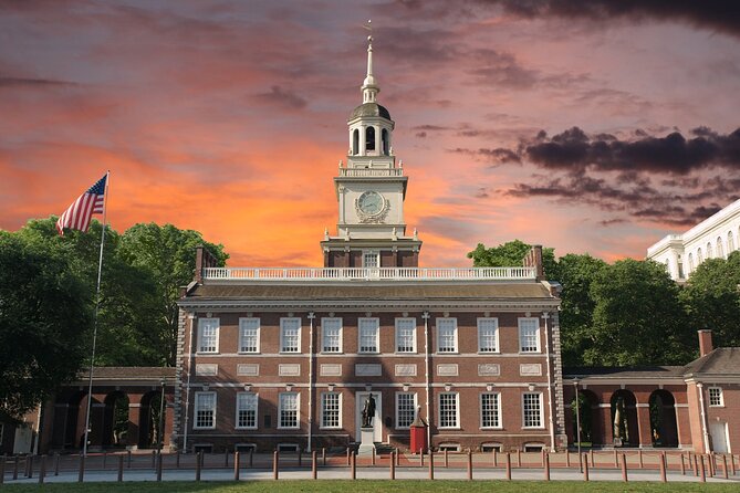 The Ghosts of Philadelphia Tour - Why Philadelphia’s Old City works so well after dark