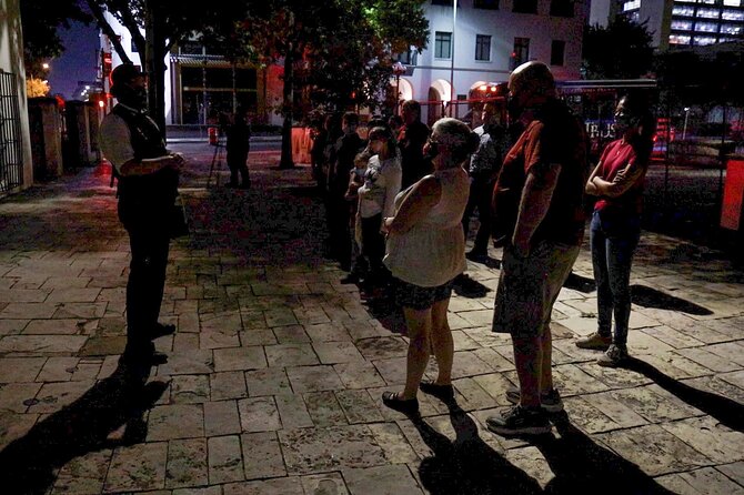 The Haunted Ghost Bus Tour in San Antonio - Ghost stories, murders, and the tone of the evening