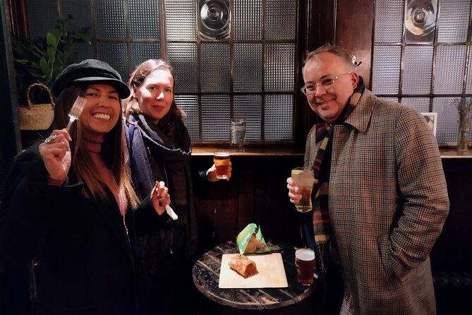 The Haunted Pubs of Old London: Small Group Tour - Charterhouse Square and the Black Death