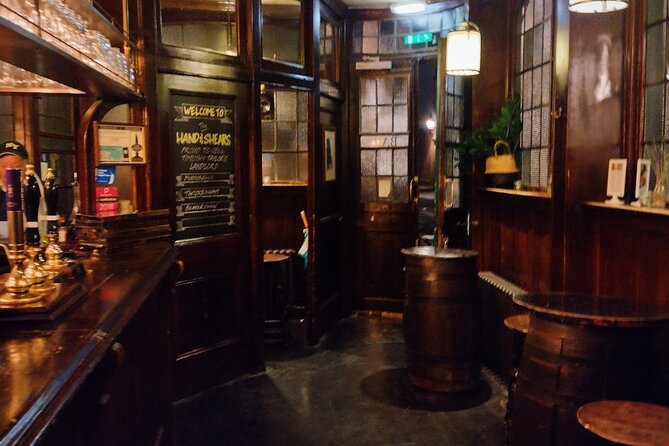 The Haunted Pubs of Old London: Small Group Tour - Charterhouse and the fate of the monks