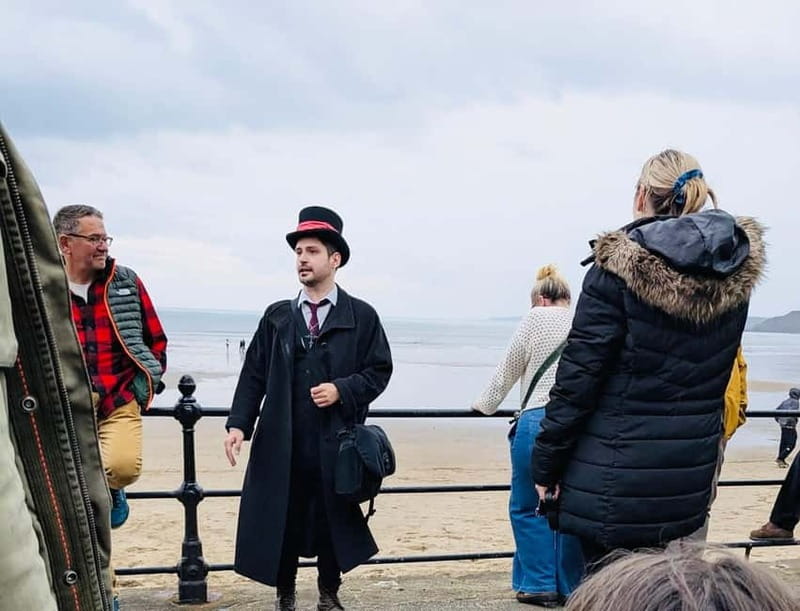 The Scarborough Ghost Walk - Looking out to sea for a vanished sight