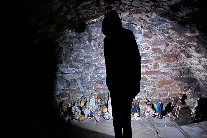 The World Famous Underground Ghost Tour - The guide matters more than any other feature