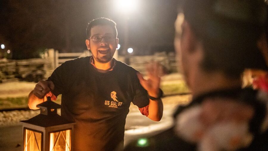 Tides of Tethered Terror: Tampa Ghost Tours - Who will enjoy this Tampa ghost walk?