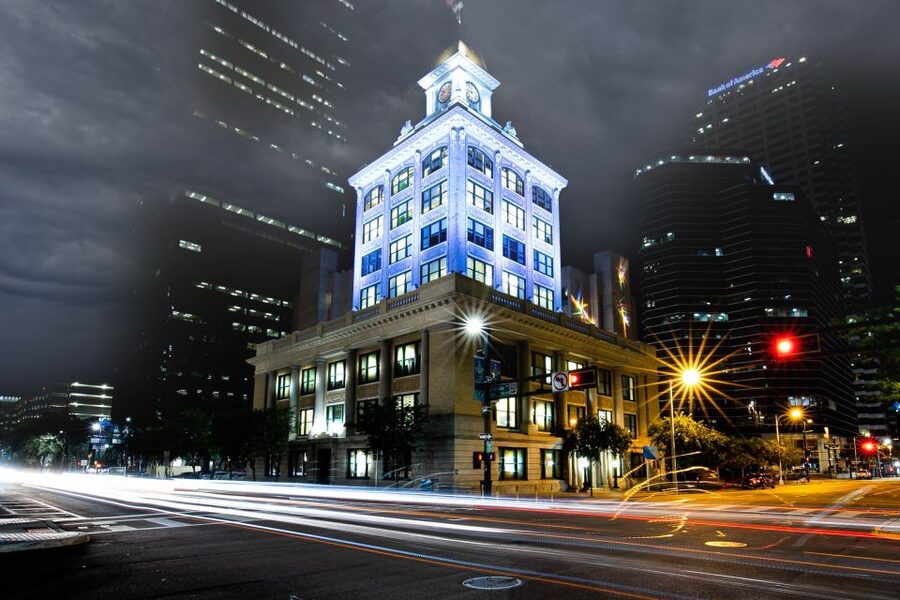 Tides of Tethered Terror: Tampa Ghost Tours - Rain, darkness, and practical comfort