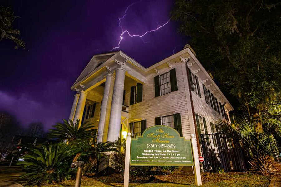 Treacherous Tallahassee Ghost Tours - Tallahassee after dark, with a darker past