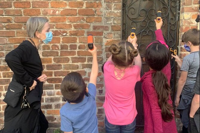 Twilight Tour- Hauntings for Tweens (8 - 12 y.o.) - Why this spooky walk works for younger children