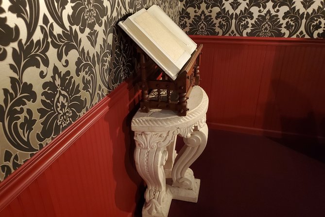 Vampire's Lair Escape Room Game for Private Group - A vampire mystery built around a bad Salem romance