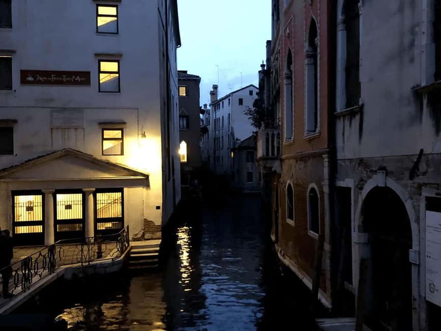 Venice Ghost Tour: Haunted Palaces & Secret Canals - Castello and the secrets of Venetian power