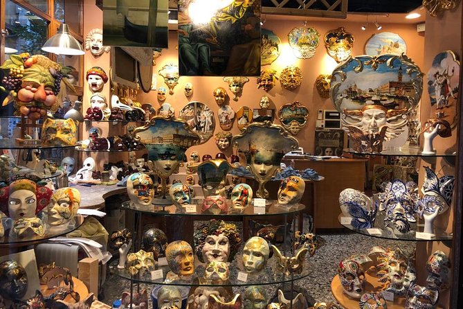 Venice: Ghosts and Legends Evening Private Walking Tour - What the guides can add to the evening