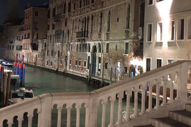 Venice: Ghosts and Legends Evening Private Walking Tour - Rialto Bridge, Venice’s great crossing
