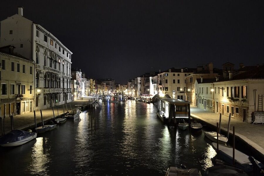 Venice: Private After Dark Tour and Gondola Ride - San Gallo and the darker side of Venice