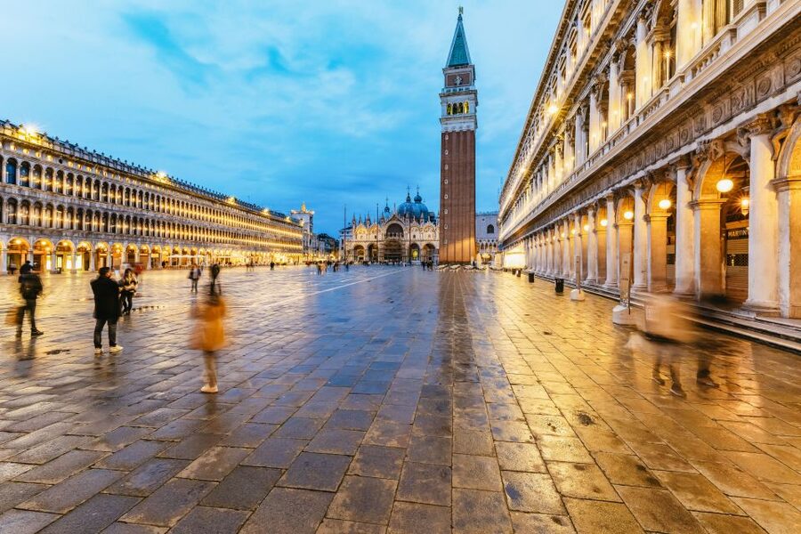 Venice: The Ghost & Legends Walking Tour - The Malibran Theater and the sounds of a haunting