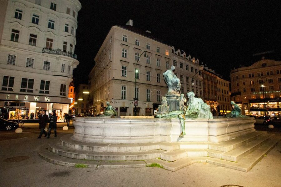 Vienna: Ghosts and Legends Guided Nighttime Walking Tour - Who will enjoy this nighttime walk?