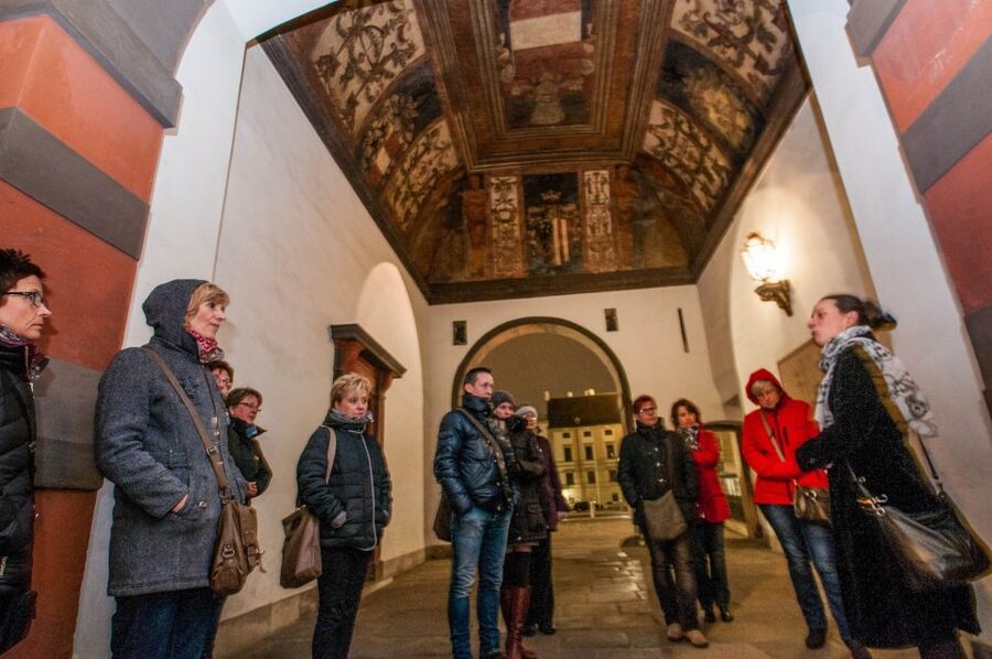 Vienna: Ghosts and Legends Guided Nighttime Walking Tour - The Augustinian Church and the imperial connection