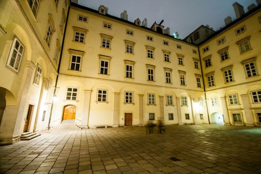 Vienna: Ghosts and Legends Guided Nighttime Walking Tour - Blutgasse, old lanes, and haunted buildings