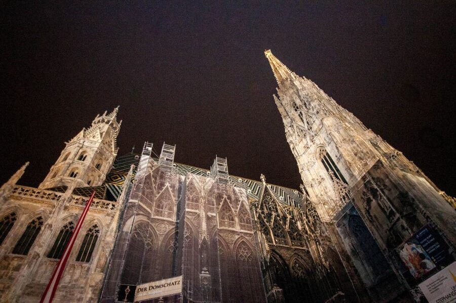 Vienna: Ghosts and Legends Guided Nighttime Walking Tour - Vienna’s vampires, witches, and Count Dracula
