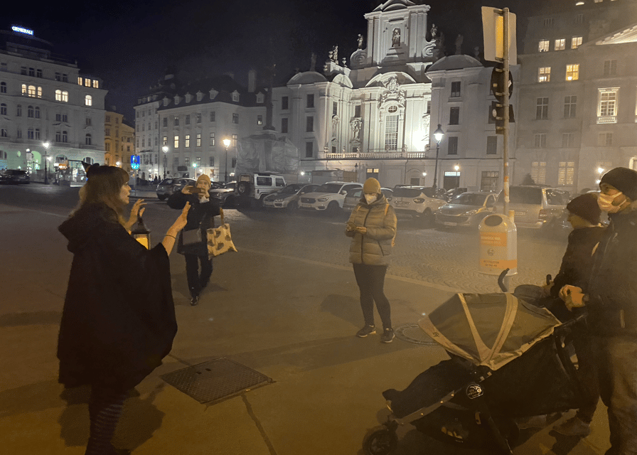 Vienna: Spooky Ghost Tour in English - Why the guide matters so much
