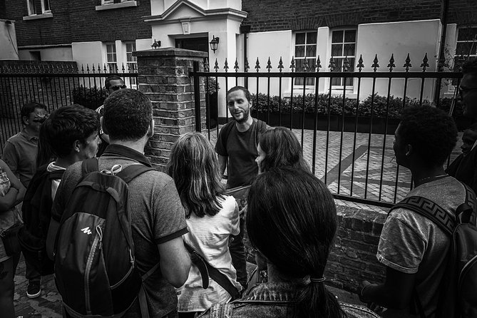 Visit Jack the Ripper in French - Meeting at Whitechapel Gallery at 7:00 pm