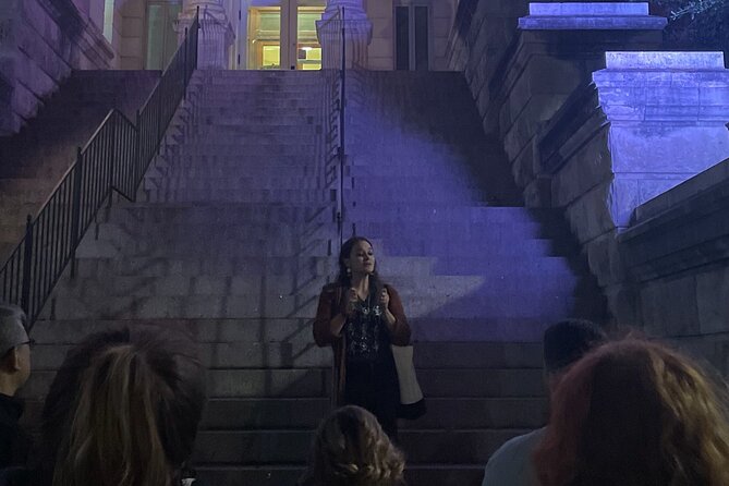 Waco's Haunts and Legends Mobile Ghost Tour - Surprise stops and the Sturges House