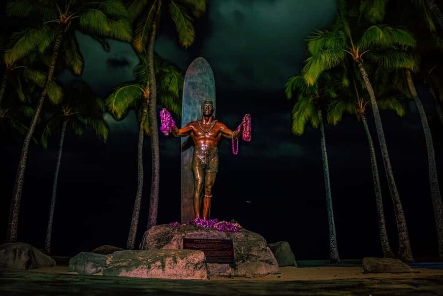 Waikiki Ghosts Boos and Booze Haunted Pub Crawl - Why a Waikiki pub crawl needs a ghost story