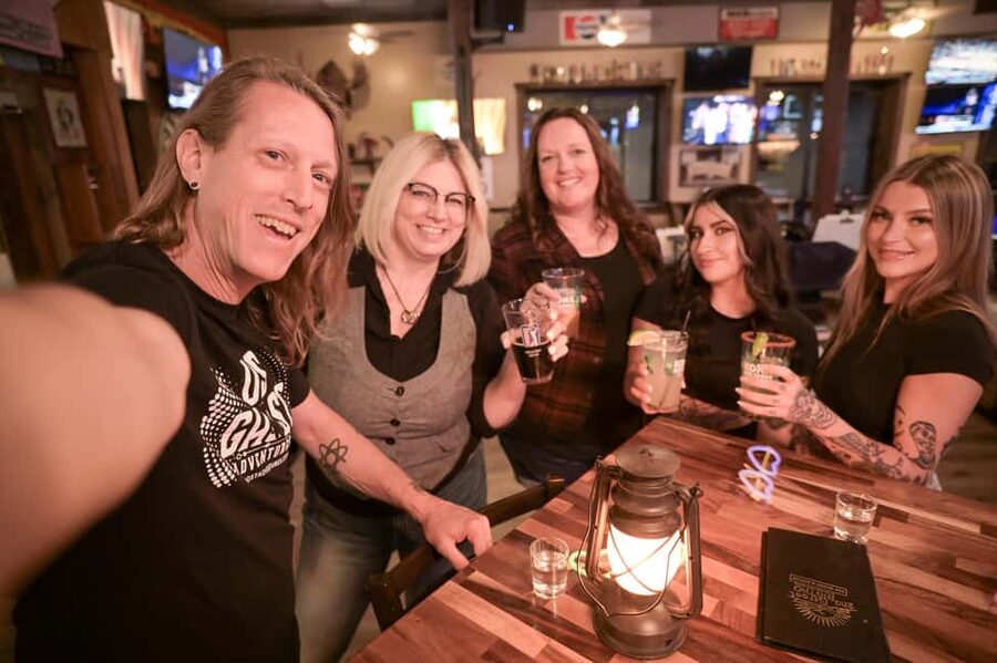Waikiki Ghosts Boos and Booze Haunted Pub Crawl - Final call: book it for stories, not free drinks