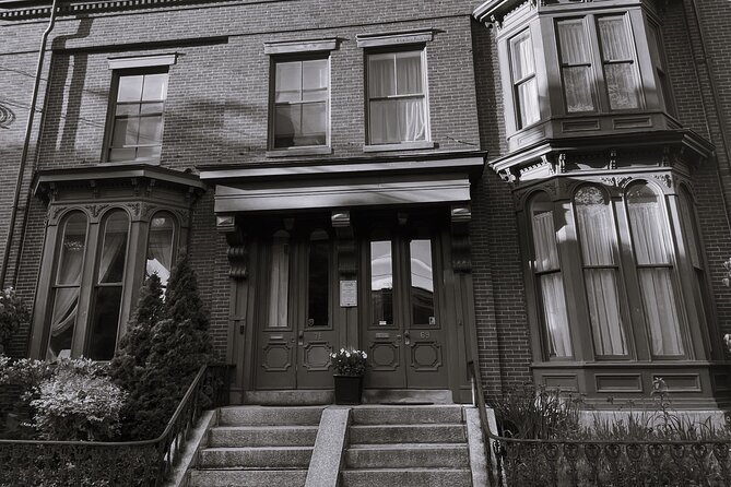Walk With Ghosts in Portland - The Federal-Era Elegance of McLellan-Sweat House