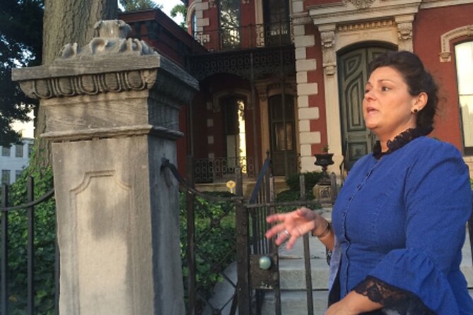 Walking Ghost Tour in Louisville - The Old House and Dr. William McDowell’s failed treatments