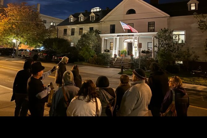Walking Ghost Tour Through Newport RI - What this Newport ghost walk is really like